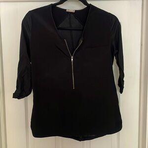 Black top w/zipper- 3/4 sleeves